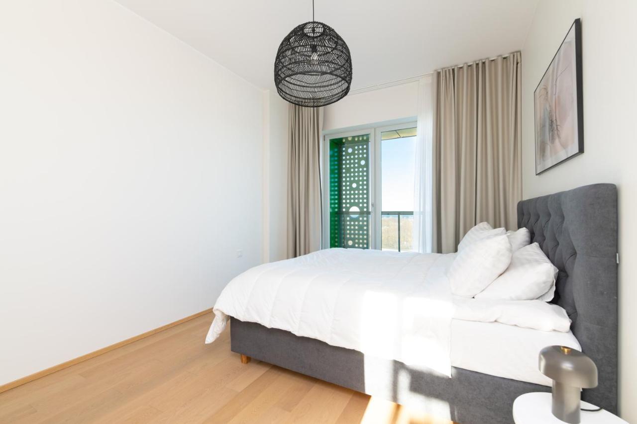 4Bdr Modern And Stylish Apartment Near Kadriorg With Free Parking Tallinn Exterior photo