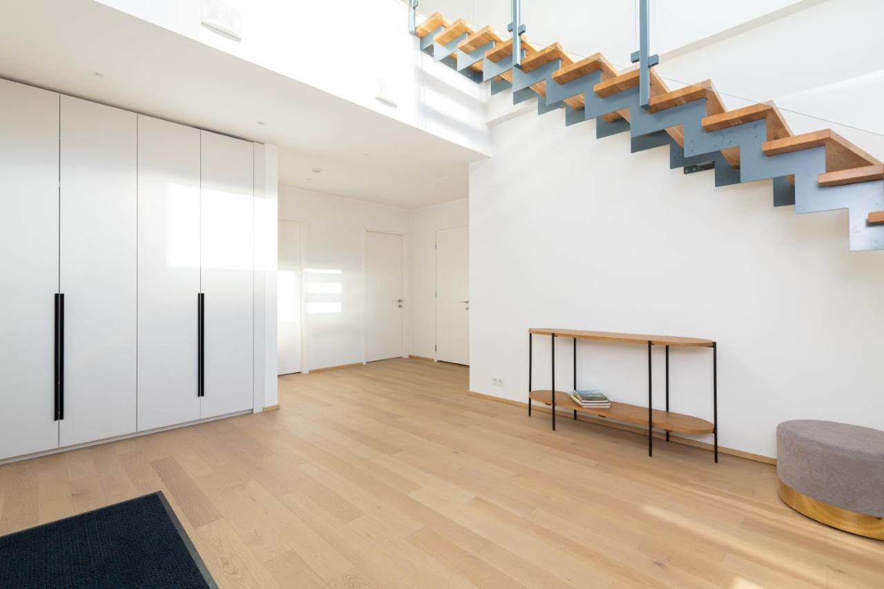 4Bdr Modern And Stylish Apartment Near Kadriorg With Free Parking Tallinn Exterior photo